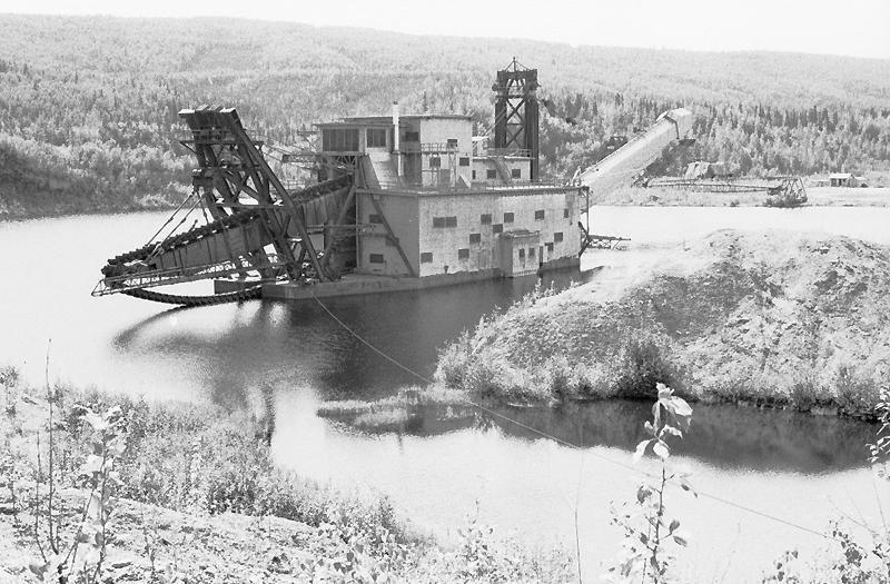 1981 Gold Dredge - 003.JPG