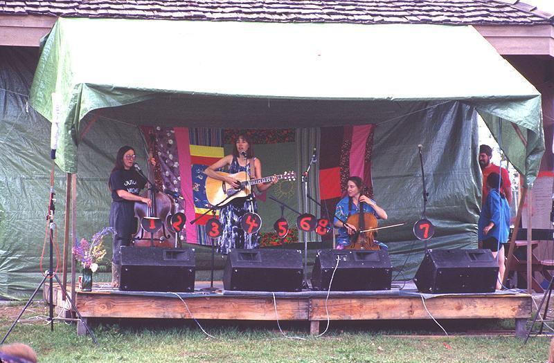 1990 Summer Folk Festival - 006.jpg