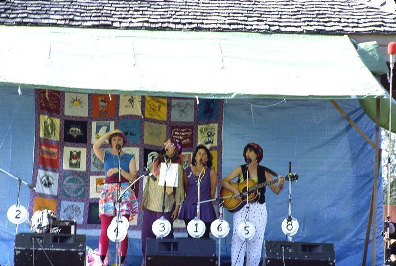1991 Summer Folk Festival - 038.jpg