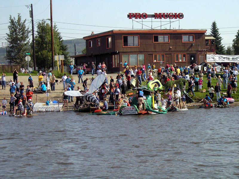 2005 Red Green Regatta - 007.JPG